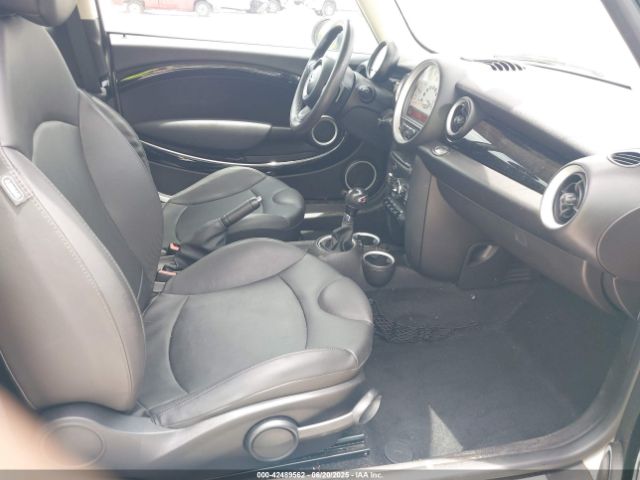2014 MINI CLUBMAN WMWZG3C57ET800387 Photo 4