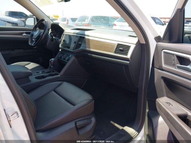2018 VOLKSWAGEN ATLAS 1V2DP2CA1JC597297 Photo 4