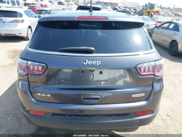 3C4NJDBB8KT729491 Jeep 2019