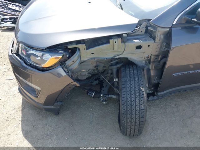 3C4NJDBB8KT729491 Jeep 2019