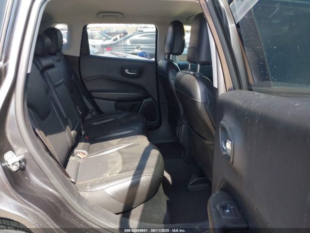 3C4NJDBB8KT729491 Jeep 2019