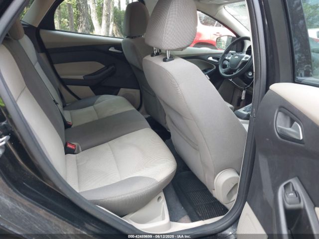 1FADP3K23EL284216 Ford FOCUS SE
