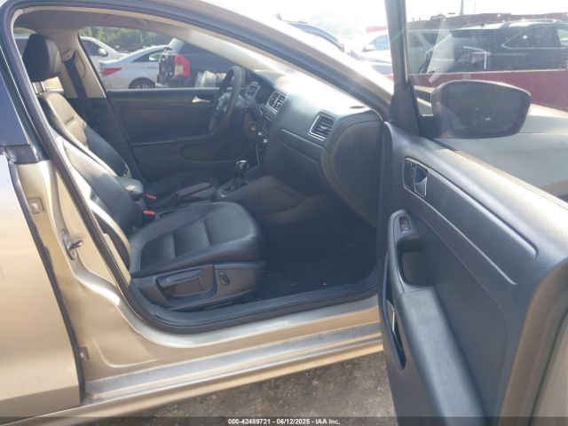3VWD17AJ5EM273418 Volkswagen Jetta 1.8t Se