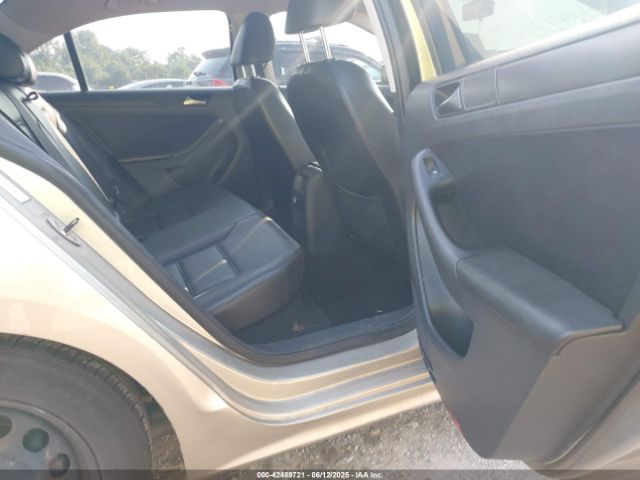 3VWD17AJ5EM273418 Volkswagen Jetta 1.8t Se