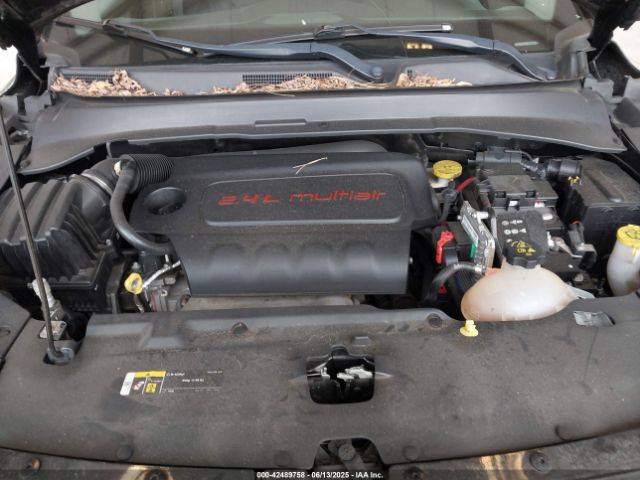 3C4NJCAB9JT345343 Jeep 2018