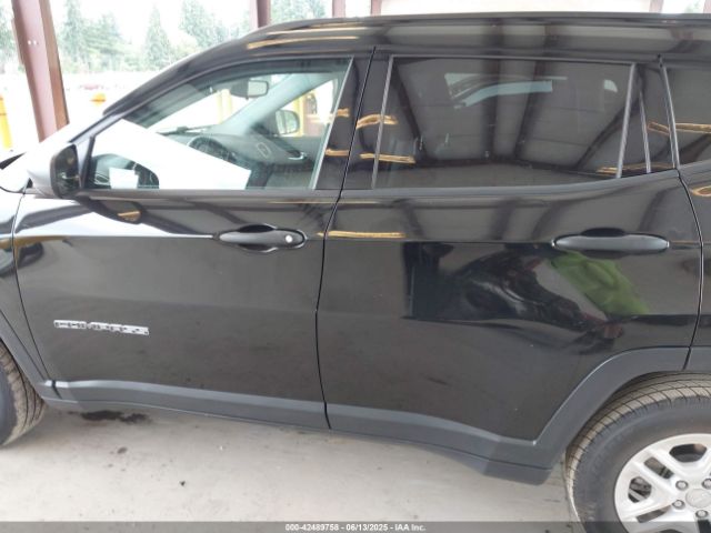 3C4NJCAB9JT345343 Jeep 2018