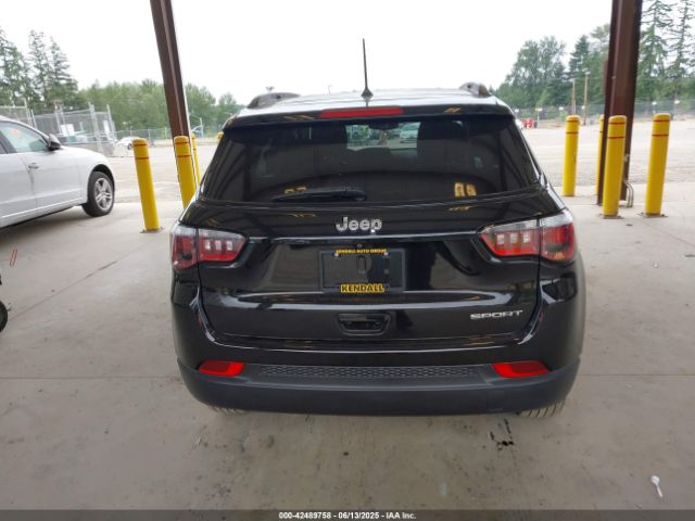 3C4NJCAB9JT345343 Jeep 2018