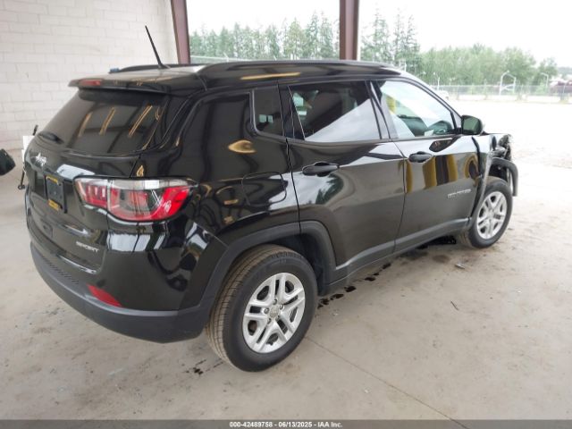 3C4NJCAB9JT345343 Jeep 2018