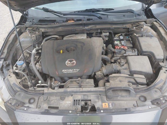 JM1BM1U78E1129597 Mazda pe
