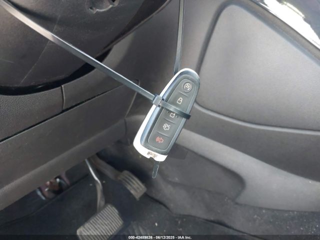 1FMCU9J93FUC86328 Ford Escape Titanium
