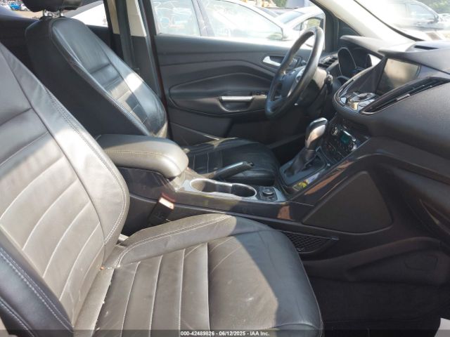 1FMCU9J93FUC86328 Ford Escape Titanium