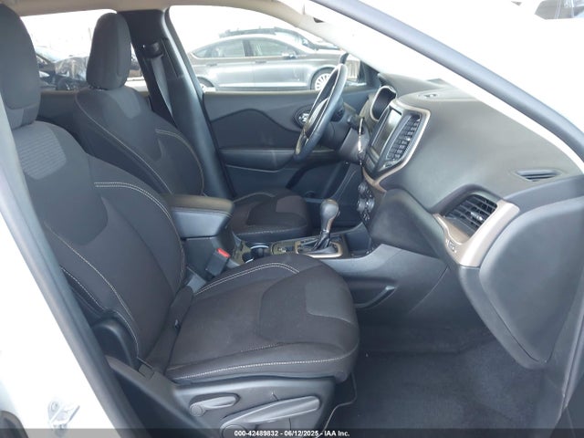 1C4PJLCB3HW516971 Jeep 2017