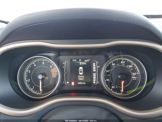 1C4PJLCB3HW516971 Jeep 2017