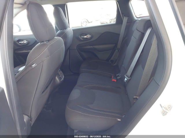 1C4PJLCB3HW516971 Jeep 2017