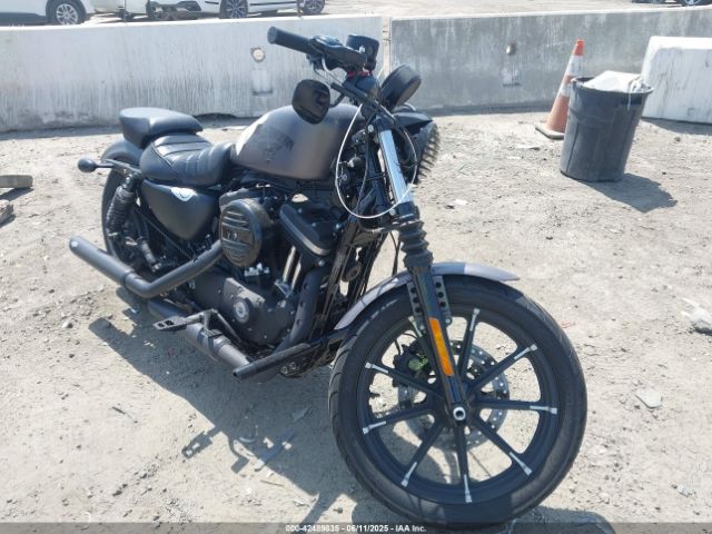 2017 HARLEY-DAVIDSON XL883 1HD4LE233HC433981