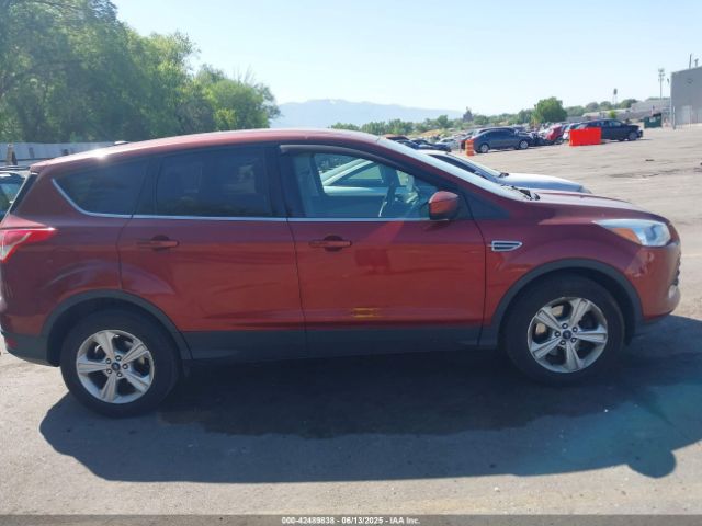 1FMCU9GXXGUB87240 Ford ESCAPE SE