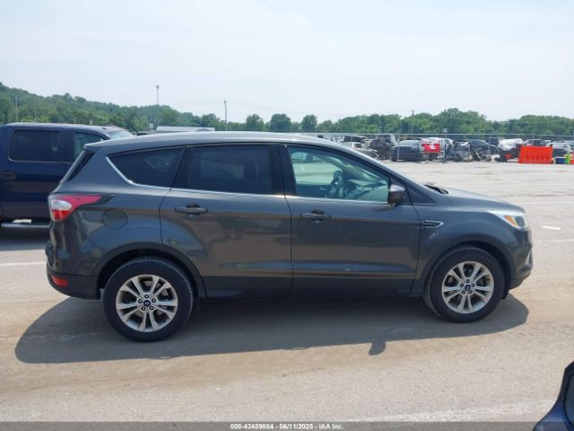 1FMCU0GD3HUA53463 Ford ESCAPE SE