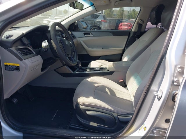 5NPE24AFXHH514785 Hyundai 2017