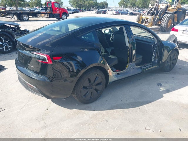 2025 TESLA MODEL 3 5YJ3E1EB8SF887317 Photo 3