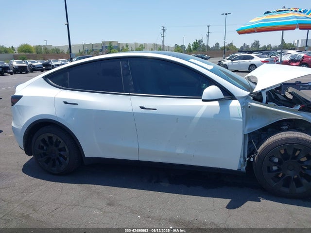 5YJYGDEE9MF269633 Tesla Model Y