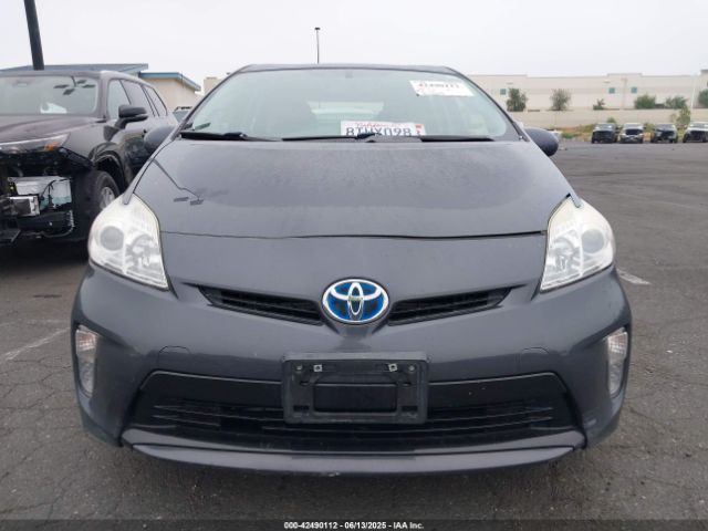 JTDKN3DU6F1977249 Toyota Prius Two