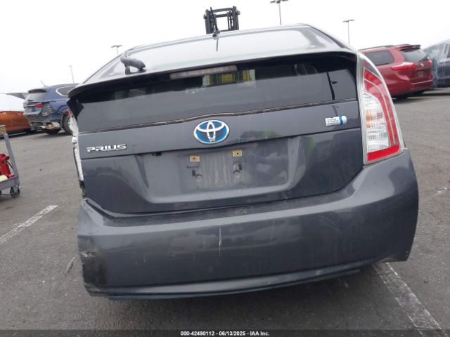 JTDKN3DU6F1977249 Toyota Prius Two
