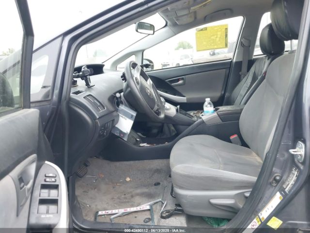 JTDKN3DU6F1977249 Toyota Prius Two