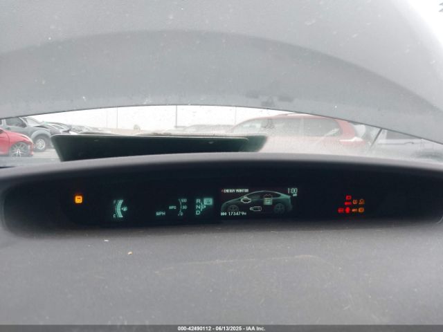 JTDKN3DU6F1977249 Toyota Prius Two