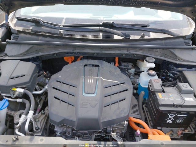 KNDCE3LG6N5145854 KIA Niro