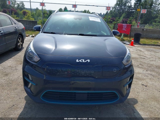 KNDCE3LG6N5145854 KIA Niro