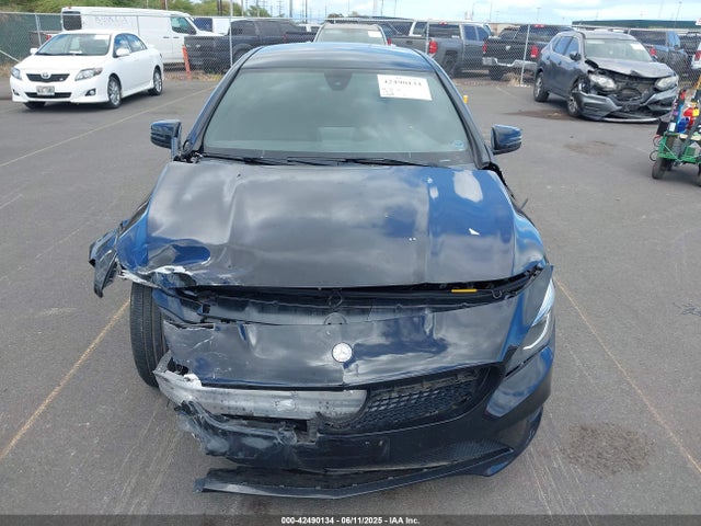 WDDSJ4EB5GN316147 Mercedes-Benz CLA-Class
