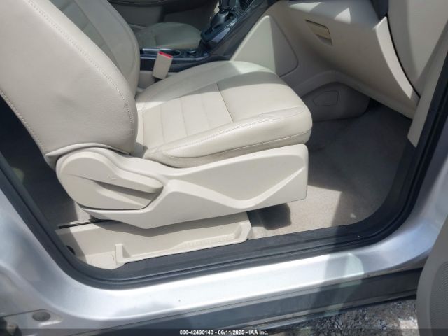 1FMCU0J90EUE46918 Ford Escape Titanium