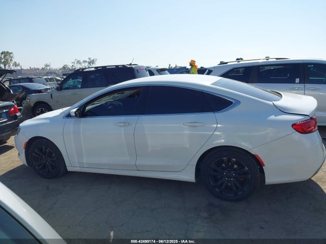 1C3CCCAB8GN109538 Chrysler 2016
