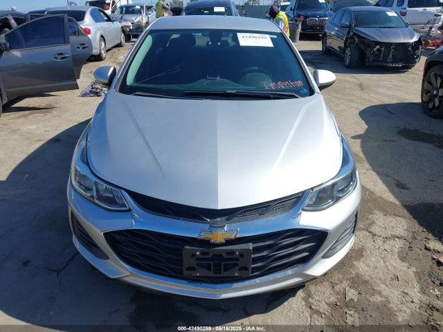 1G1BJ5SMXK7104713 Chevrolet Cruze Cvt (fleet Orders Only)