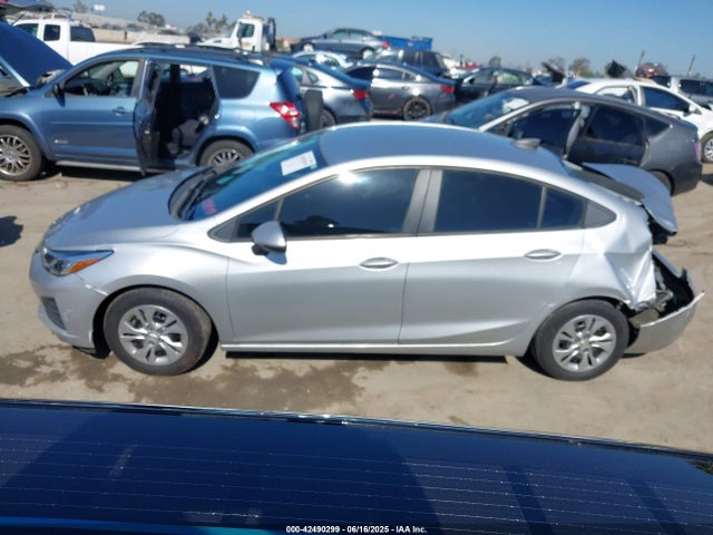 1G1BJ5SMXK7104713 Chevrolet Cruze Cvt (fleet Orders Only)