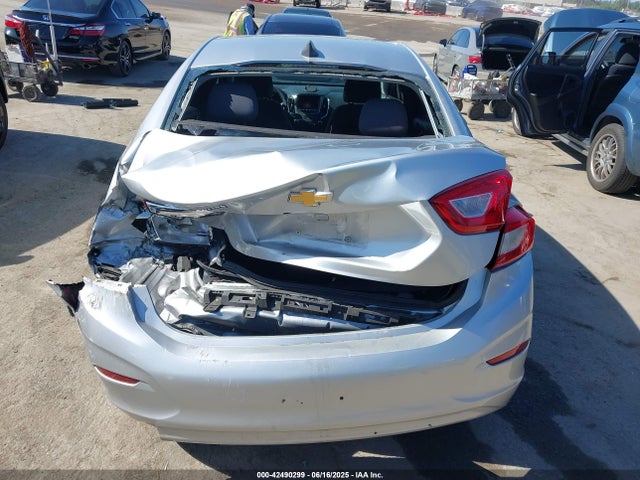 1G1BJ5SMXK7104713 Chevrolet Cruze Cvt (fleet Orders Only)