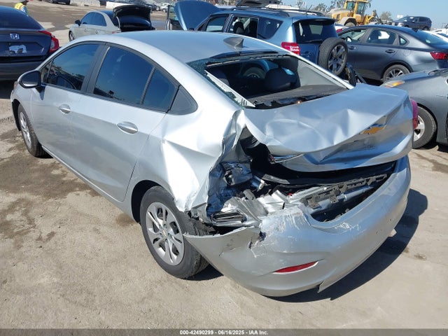 1G1BJ5SMXK7104713 Chevrolet Cruze Cvt (fleet Orders Only)