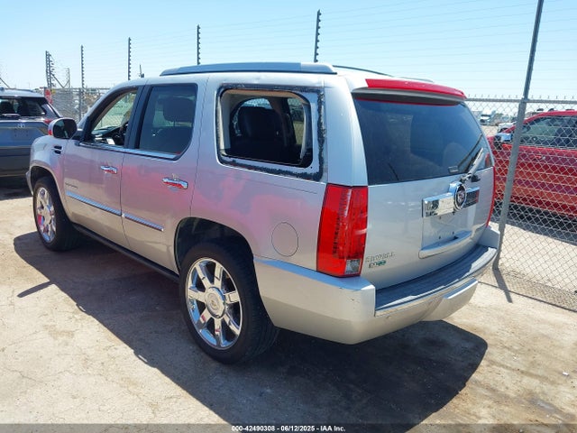 2011 CADILLAC ESCALADE 1GYS3CEF7BR126203 Photo 2
