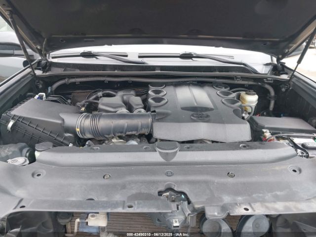 JTEZU5JR8H5159090 Toyota 4RUNNER SR5