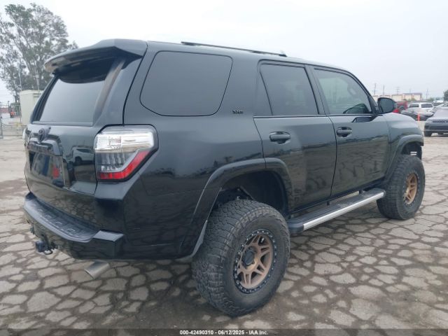 JTEZU5JR8H5159090 Toyota 4RUNNER SR5