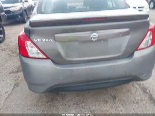 3N1CN7AP7GL890158 Nissan 2016