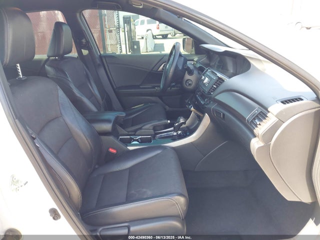 1HGCR2F54GA031193 Honda k24w1