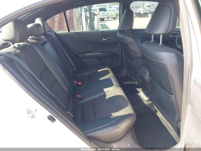 1HGCR2F54GA031193 Honda k24w1