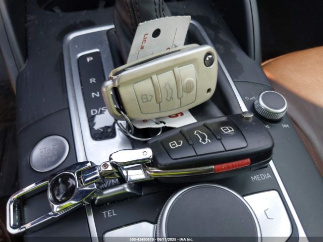 2018 AUDI A3 WAUAUGFF8J1004786 Photo 10