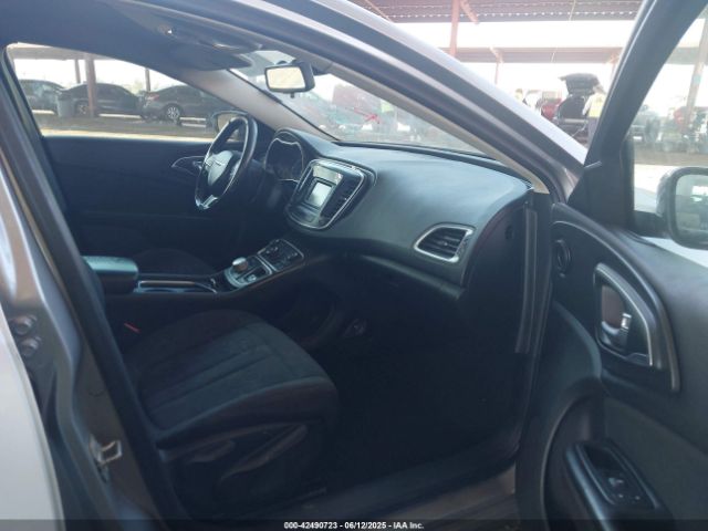 1C3CCCAB6FN658637 Chrysler 2015
