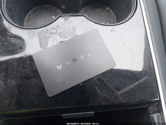 2020 TESLA MODEL Y 5YJYGDEE2LF048017 Photo 10