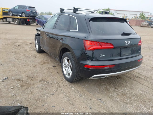 2019 AUDI Q5 WA1ANAFYXK2106952 Photo 2