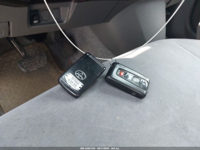 2005 TOYOTA PRIUS JTDKB20U653002424 Photo 10