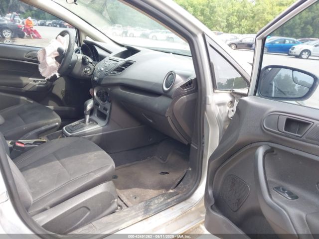 3FADP4BJ6JM106855 Ford FIESTA SE