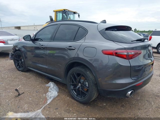 2021 ALFA ROMEO STELVIO ZASPAJAN9M7D00068 Photo 2